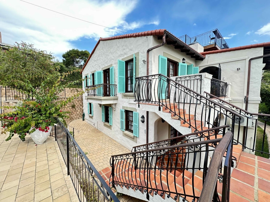 6 Bedroom Property for Sale in Kingfisher Creek Western Cape